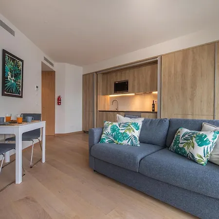 Apartment 15 - Mulberry Hill *