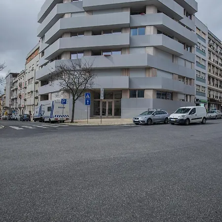 15 - Mulberry Hill Apartment Lisbon