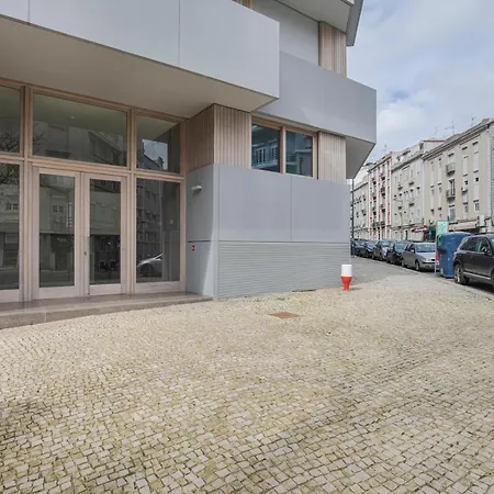 15 - Mulberry Hill Apartment *