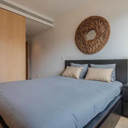 15 - Mulberry Hill Apartment *